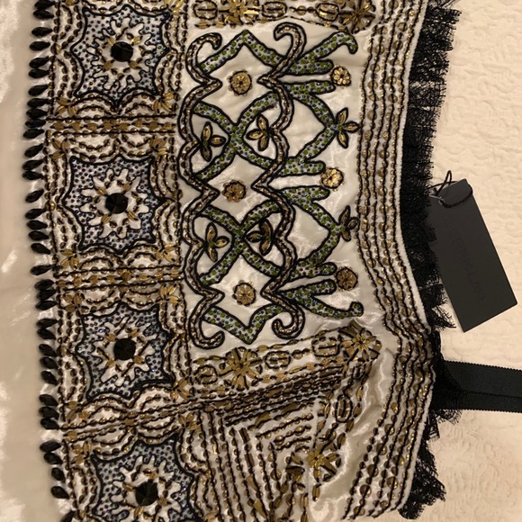 Embellished - Picture 3 of 7